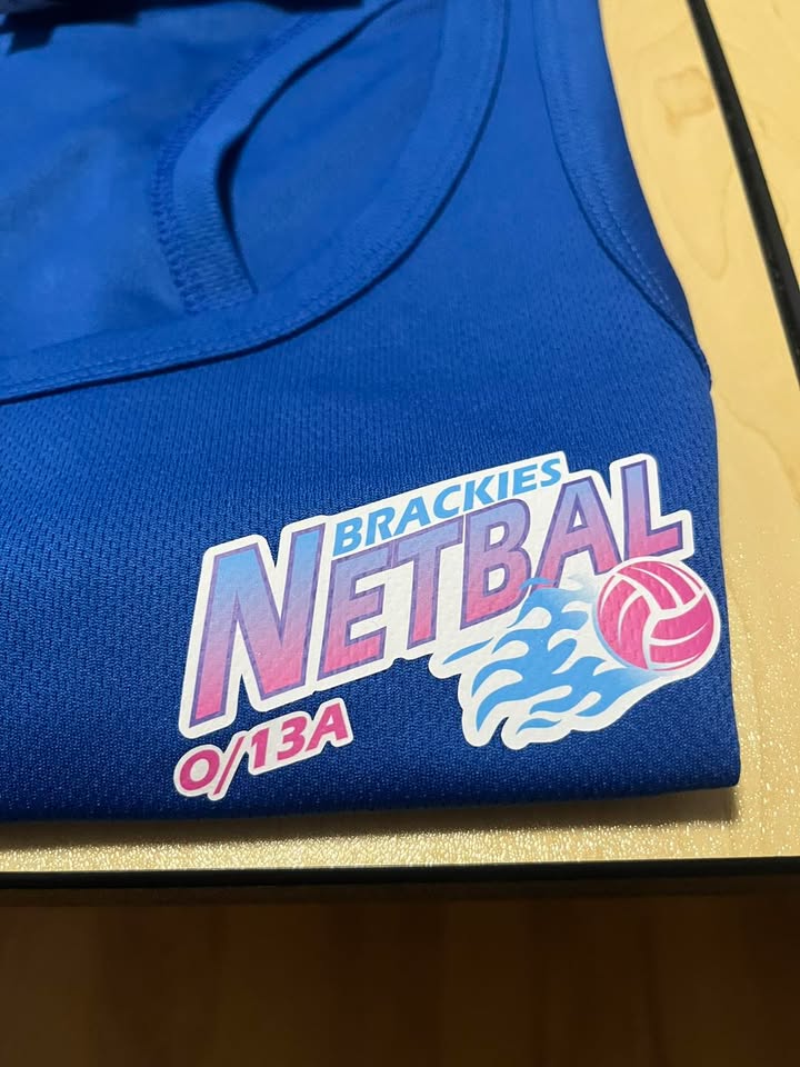 Netbal hempies met trots geborg deur @Dropless Cleaning Solutions.

Hulle bied ‘n verskeidenheid van dienste aan. Gaan loer gerus na hul webblad vir meer 
inligting. Kom ons ondersteun ander klein besighede in ons gemeenskap.

https://www.dropless.co.za/